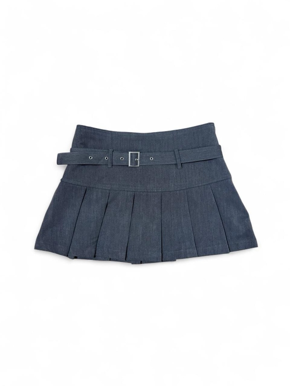 Grat pleated mini skirt with belt